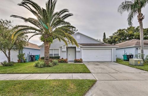 Signal Hill House | Chic Orlando Family Getaway w/Fenced Yard!