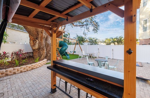 SoHo House | Chic & Spacious SoHo Retreat Near Downtown & UT