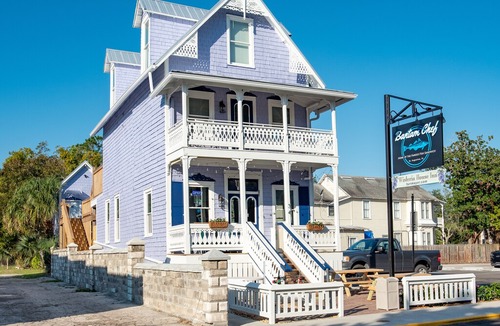 Downtown Historic District House | Chic Suite in Beautifully Updated Victorian Home - Walk to Downtown