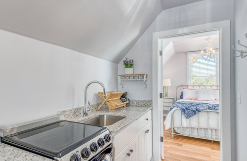 Downtown Historic District House | Chic Suite in Beautifully Updated Victorian Home - Walk to Downtown