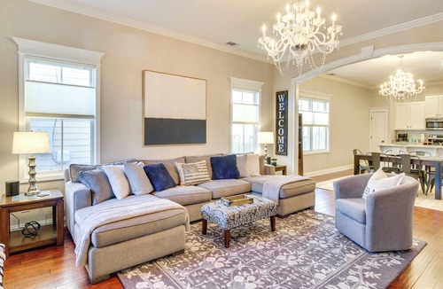 Baldwin Park Cottage | Chic Thomas Square Home in Walkable Location!