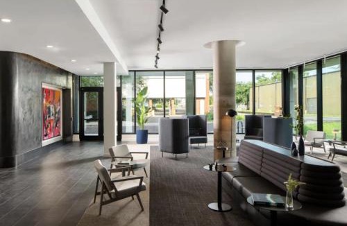 Historic Ybor Apartment | Chic Ybor Studio Free Parking Mins to DT