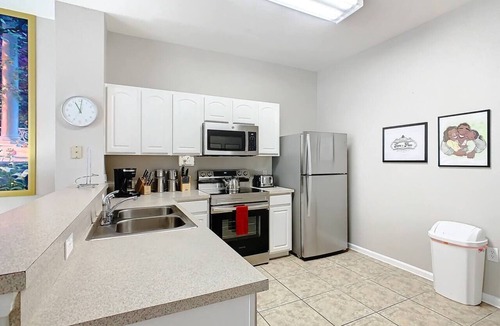 Windsor Hills House | Cinderella's Castle - Disney Themed Townhome