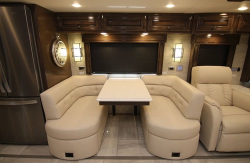 Northport House | Class A RV to use for transient occupancy.or CAMPING on Lake Tuscaloosa!