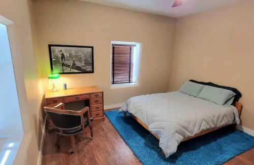 Roswell Other | Classic farmhouse on 20 acres, no cleaning fee!