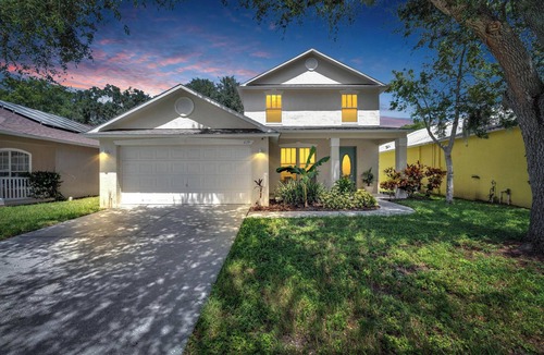 Tarpon Springs House | ☀️ Clean and Spacious Remodeled Home! Master Suite