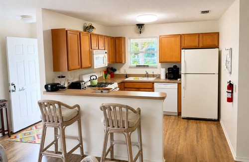 The Villages House | CLEAN, CLEAN, CLEAN; Walk to pools; Golf Cart Included; NO Xtra guest fees !