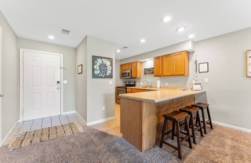 Branson Condo | Clean & Spacious 2BR/2BA. Gated resort with amenities