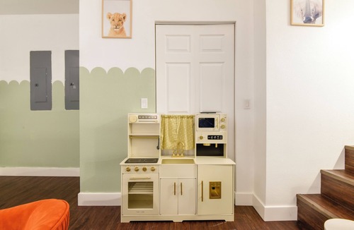 Clearwater House | Clearwater Home with fun amenities for families!