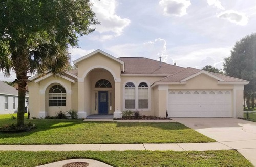 Orange Tree Villa | Clermont Villa w/Pool & Lanai - 12 Mi to Disney!