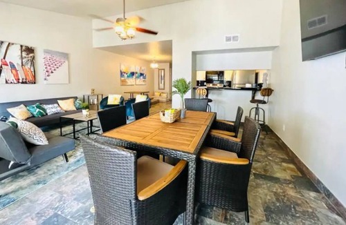 South Padre Island Cottage | Close to Beach, Private Jacuzzi, BBQ, 70” TV