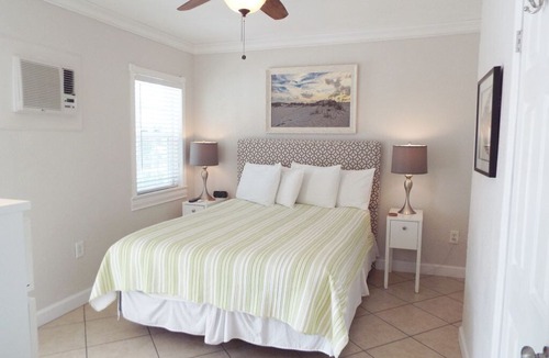 Holmes Beach Hotel | Close to beach @ Haley's Couples Retreat #7