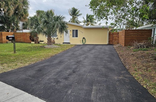 Deerfield Beach House | Close to it all, clean, safe and updated. A short walk to the beach and action.