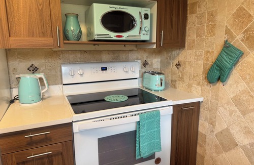 South Gate Ridge House | Close to Siesta Key, 3 brd house, fully renovated, everything NEW, fully stocked