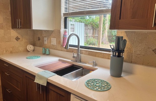 South Gate Ridge House | Close to Siesta Key, 3 brd house, fully renovated, everything NEW, fully stocked