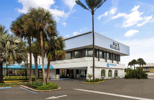 Pompano Beach Resort | Club Wyndham Sea Gardens