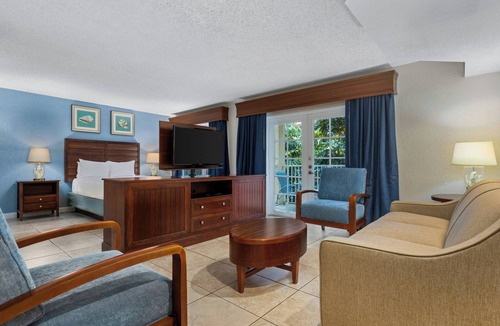 Pompano Beach Hotel | Club Wyndham Sea Gardens
