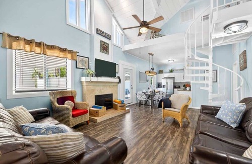 Clearwater Beach House | Coastal Beach Retreat, Steps from the Sand with P