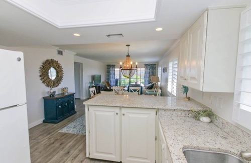 Holmes Beach Condo | Coastal Chic Waterfront Condo Anna Maria Island Westbay Point 195 Holmes Beach