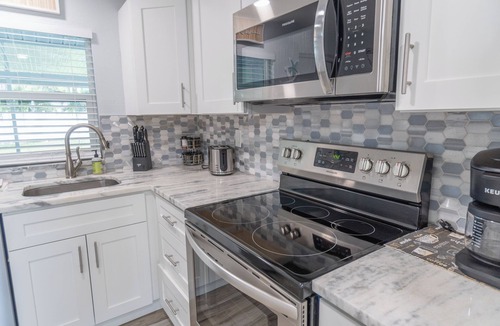 Naples Park House | Coastal Comfort-2 Bedroom Villa Near Beach