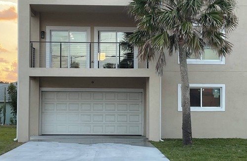 Melbourne Beach House | Coastal custom new construction w/ocean views, just steps from Melbourne Beach