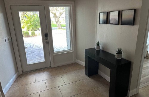 Laurel House | Coastal Getaway 4 bd huge pool home minutes to the beach/restaurants & sleeps 12
