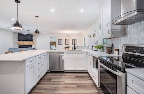 Wexford Leas House | Coastal Getaway with RV/Boat parking + MIL suite!