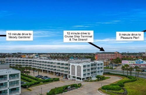 Galveston Condo | Coastal Getaway with Gulf View ⚓Near the Beach & Fishing Pier+ WiFi 🌊🏖️