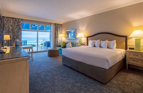 Daytona Beach Shores Hotel | Coastal King Balc | The Shores | Balcony bliss, beach yoga | 2 Units