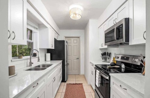 Sarasota Springs House | Coastal Pool Bungalow - 15 Mins to Famous Beaches