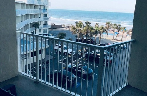 Bostwick Park Condo | Coastal Tides Ocean View Studio