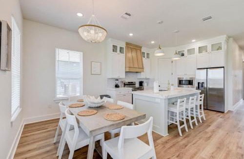 Galveston House | Coastal Villa-1 Block To Beach