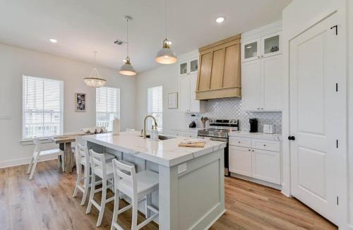 Galveston House | Coastal Villa-1 Block To Beach