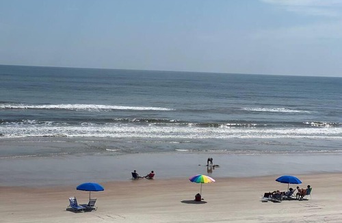 Seabreeze Park Apartment | Coastline 2-BR Private Apt*126-127*