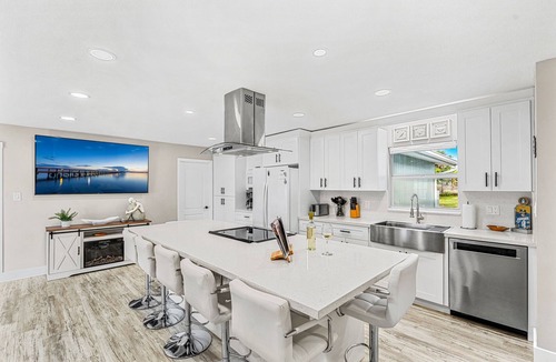 Cocoa Beach House | Cocoa Key | Sunny 4‑Bed Oasis Walk to Beach Bikes & Games 🥥🌴
