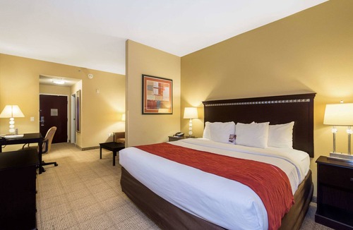 Davenport Hotel | Comfort Inn & Suites Maingate South