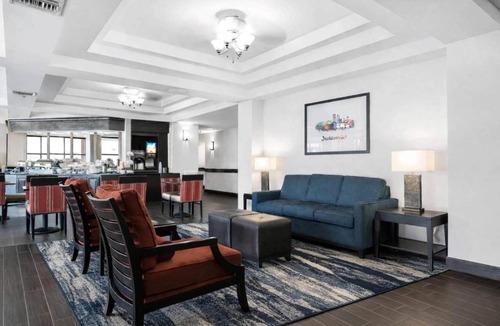 Southside Hotel | Comfort Suites Baymeadows Near Butler Blvd