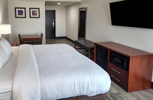 Southside Hotel | Comfort Suites Baymeadows Near Butler Blvd