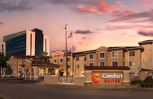 North Orange Hotel | Comfort Suites Downtown