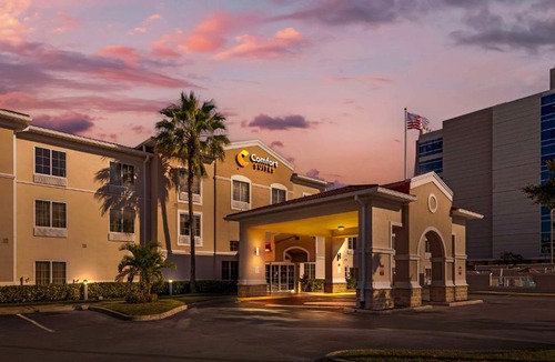 North Orange Hotel | Comfort Suites Downtown