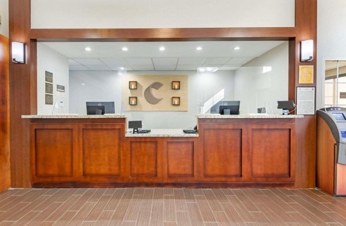North Orange Hotel | Comfort Suites Downtown