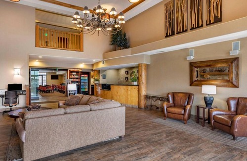 North Central Evergreen Hotel | Comfort Suites Golden West on Evergreen Parkway