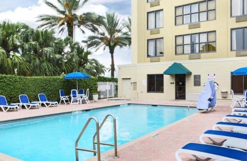 Tamiami Hotel | Comfort Suites Miami - Kendall