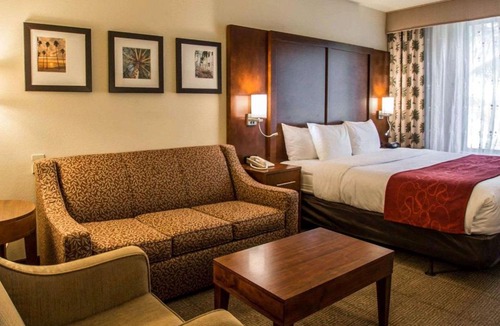 Tamiami Hotel | Comfort Suites Miami - Kendall