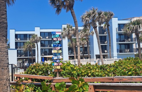 Seacoast Shores Condo | Comfortable 2 bedroom right on the beach