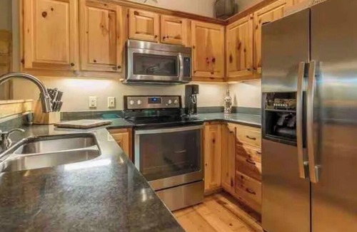 Hiawassee Cabin | Comfortable Cabin in Hiawassee across from Lake&Fairgrounds
