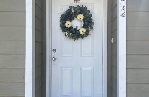 St. Marys House | Comfortable Coastal 2 BDRM home - 5 mins to downto