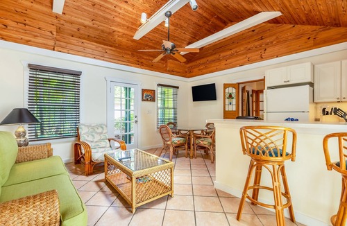 Downtown Cottage | Comfortable Cottage with Private Pool & Lovely Garden - Great Location