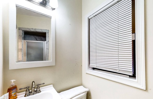 Pinewood Park House | Comfortable, dog-friendly home with private pool, washer/dryer & central AC