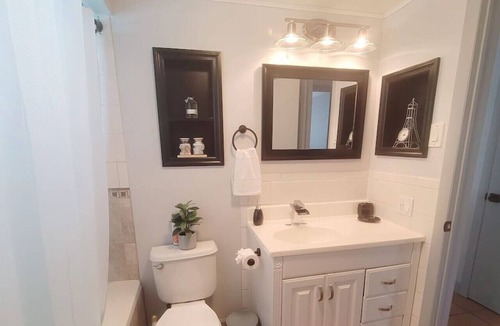 Forest Hills House | Comfortable house near Tarpon Springs & Beaches